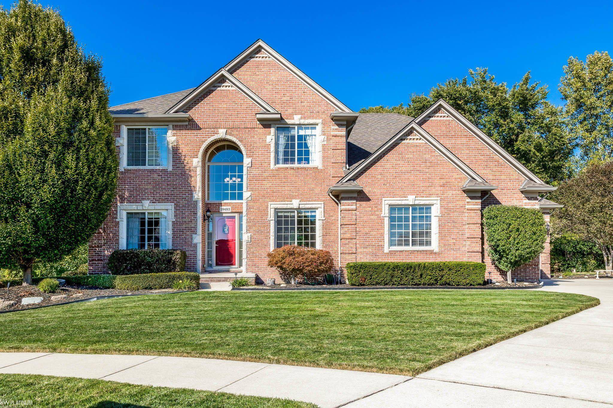 18483 Tarpey Dr, Macomb Twp, MI 48044
