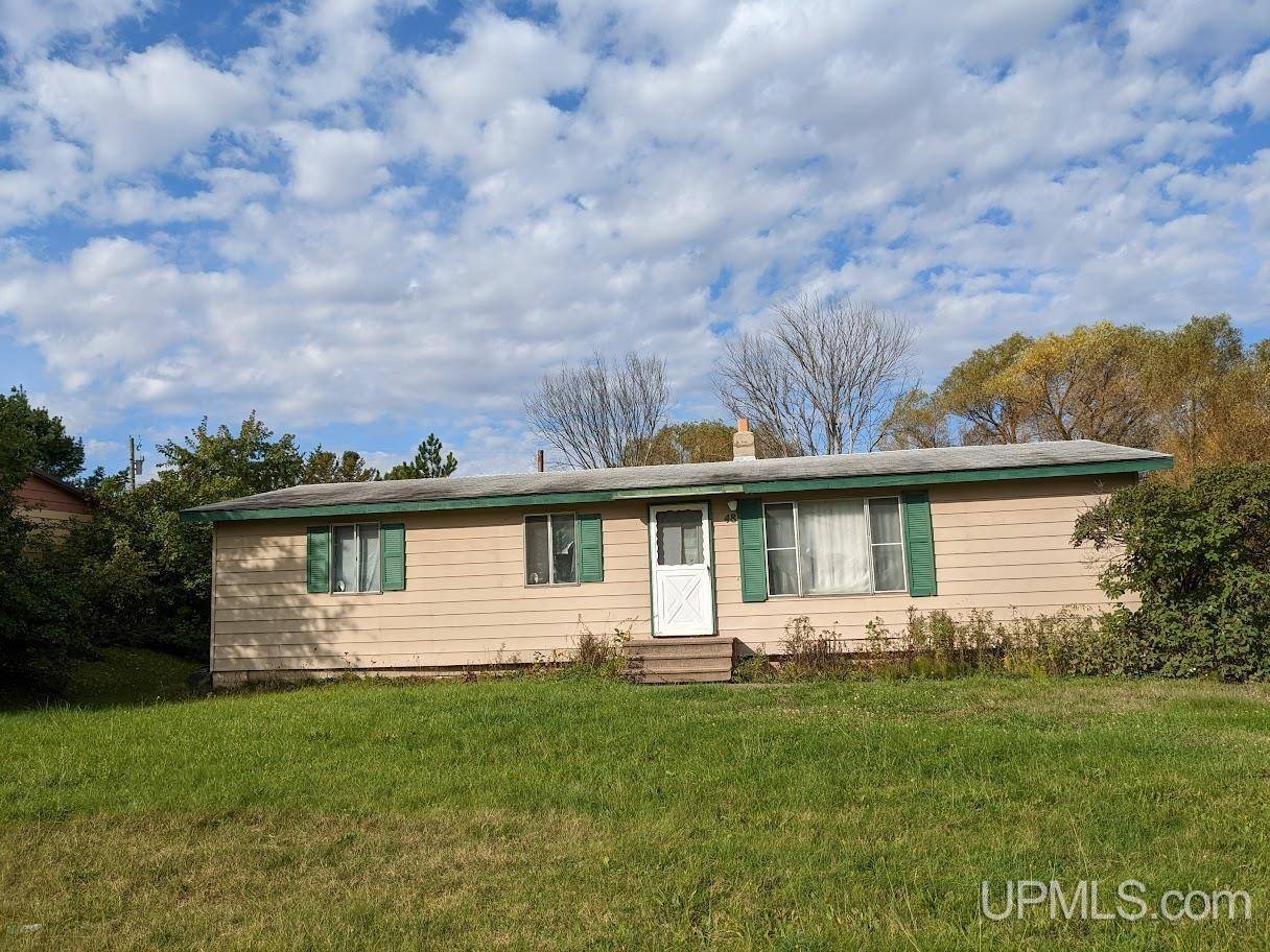 48 Hemlock St, White Pine, MI 49971