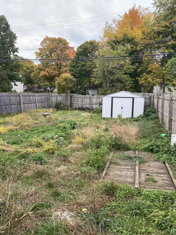 Lansing, MI 48910,2305 S Pennsylvania Ave