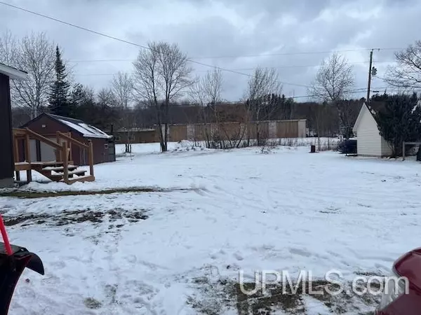 Dollar Bay, MI 49922,23322 Cedar
