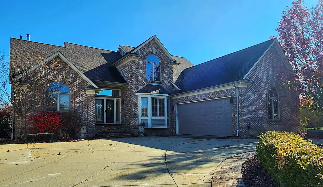 49336 Santa Anita Dr, Chesterfield Twp, MI 48047