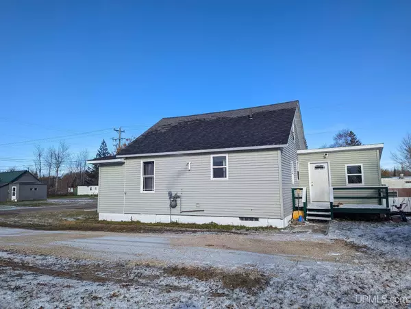 Manistique, MI 49854,236 N 4th St