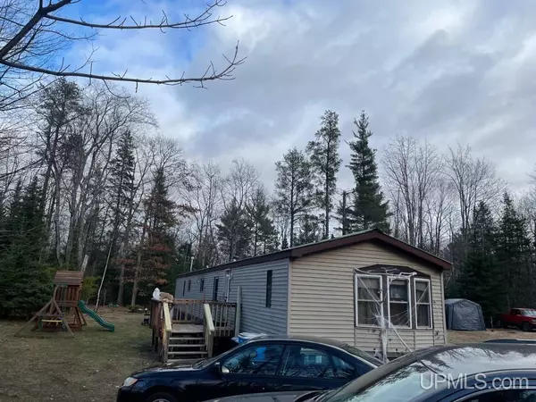 22 Forge, Negaunee, MI 49866