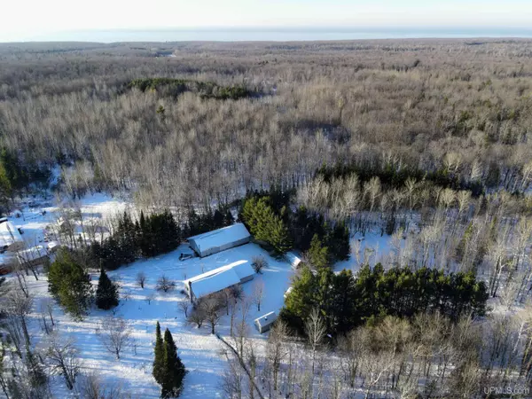 Toivola, MI 49965,5522 Old Rink