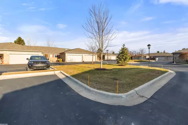 Washington, MI 48094,59315 Royal Oak Ct