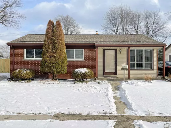 27740 Gladstone, Saint Clair Shores, MI 48081