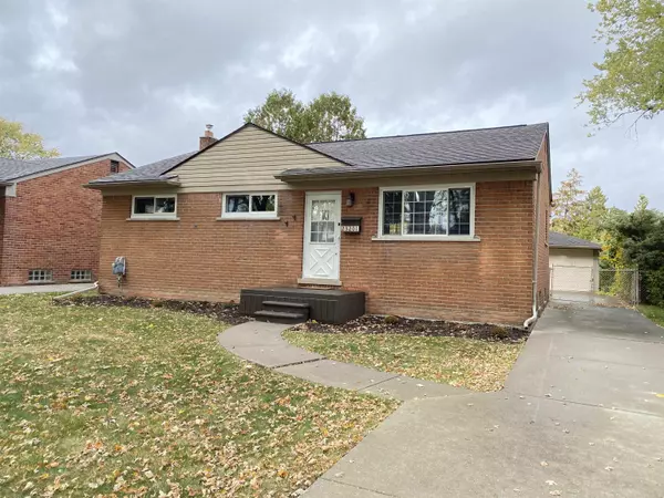 23201 Brookdale, Saint Clair Shores, MI 48082