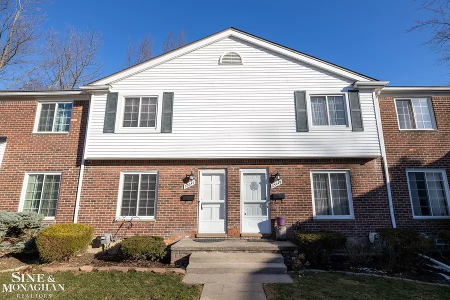 23047 Gary Lane, Saint Clair Shores, MI 48080