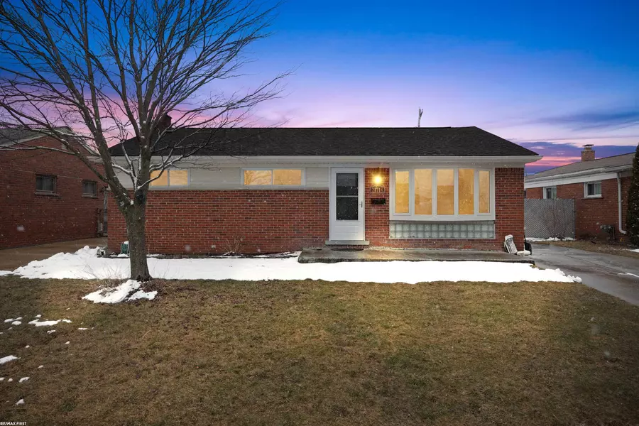 21718 Tanglewood, Saint Clair Shores, MI 48082