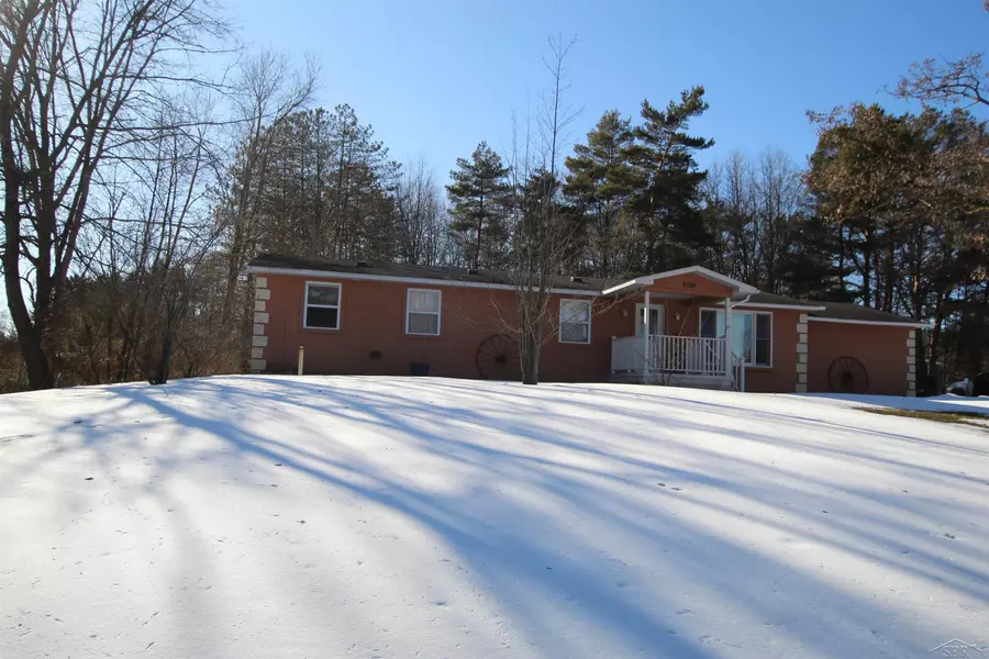 2091 Pine Crescent, Farwell, MI 48622