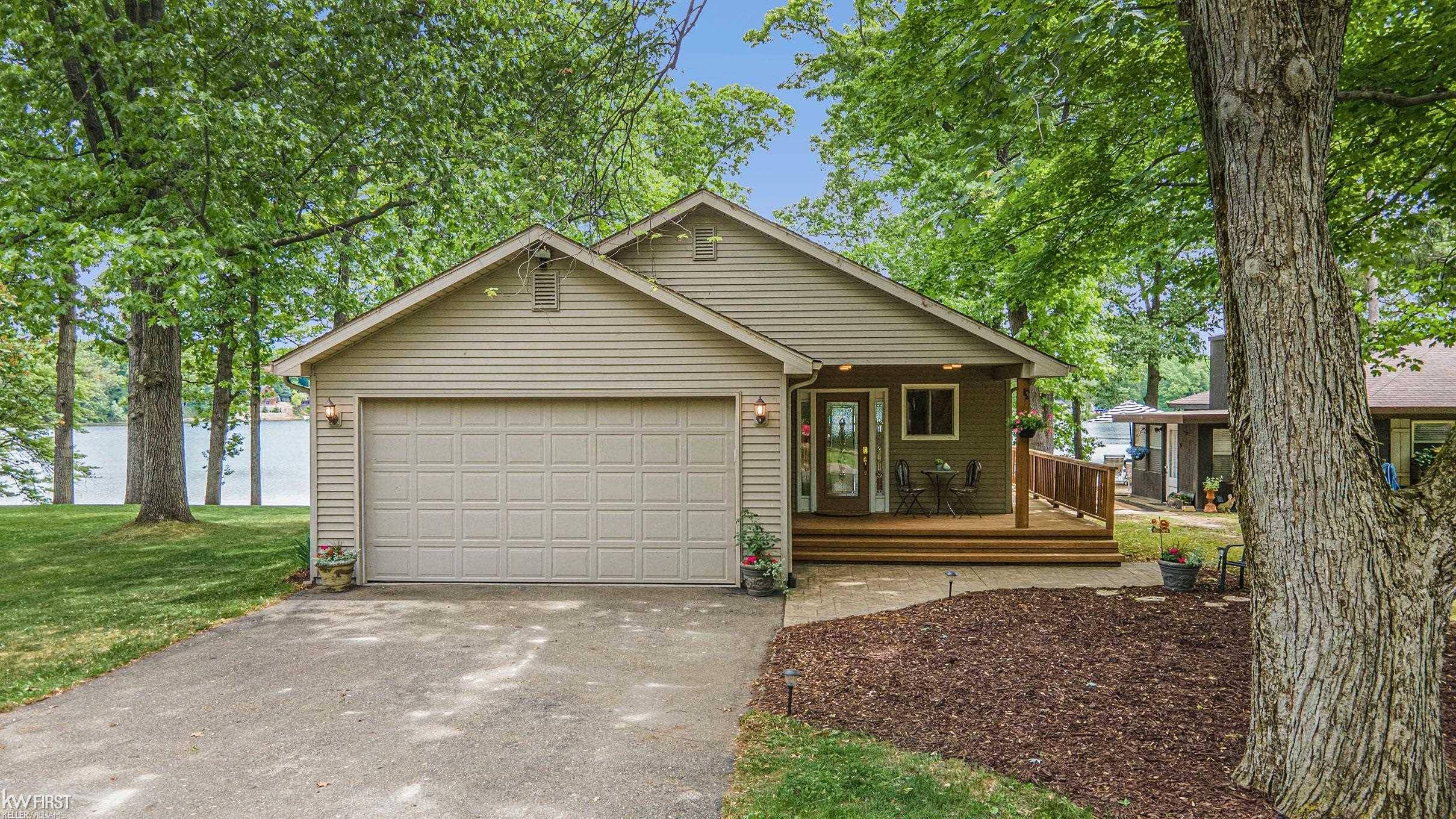 15009 Mccaslin Lake,  Linden,  MI 48451