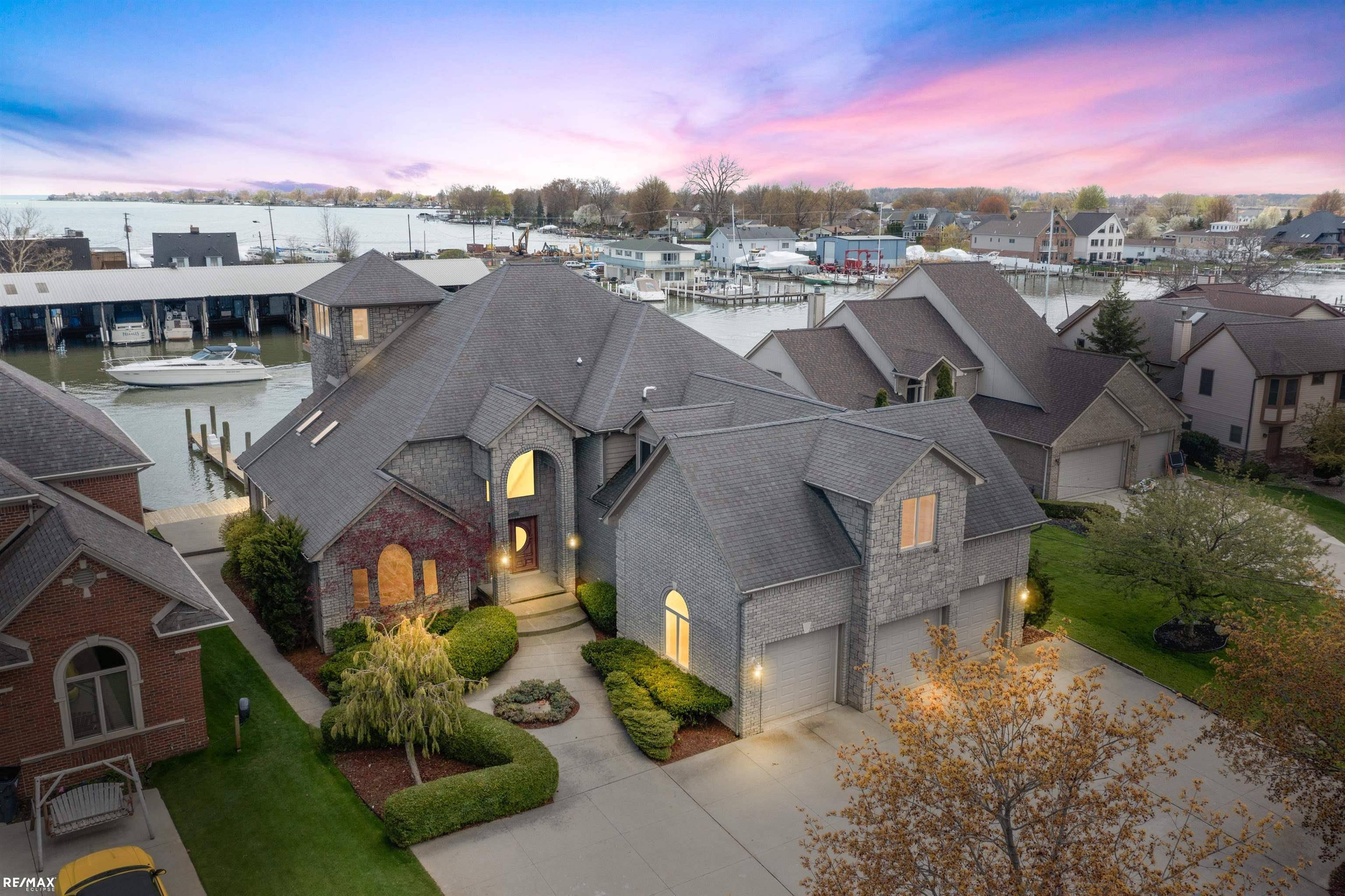32490 North River Rd, Harrison Twp, MI 48045