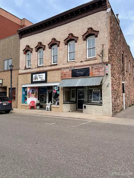 211 S Main Street, Ishpeming, MI 49849