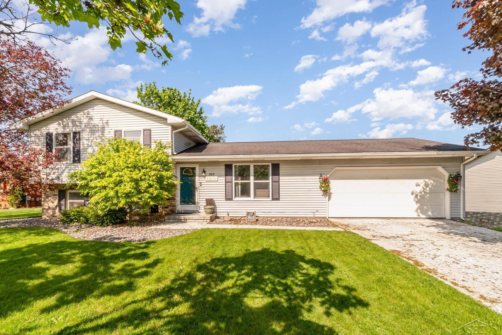 3615 Desert,  Saginaw,  MI 48603
