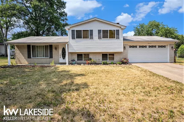 Waterford, MI 48329,2695 Campbellgate Dr