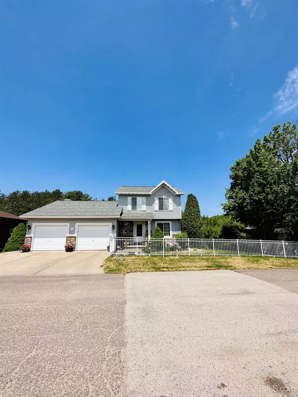 1217 Nakomis, Negaunee, MI 49866