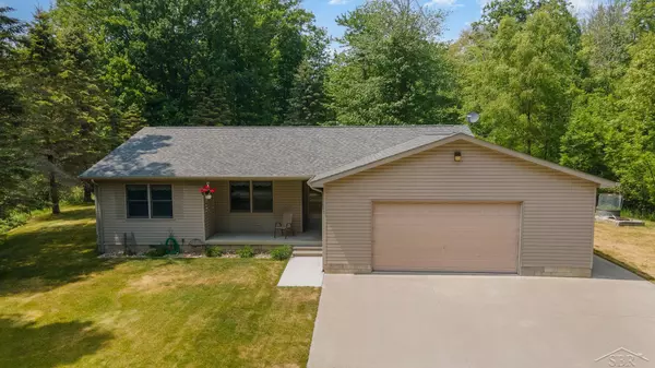 787 E Point Lookout Road, Au Gres, MI 48703