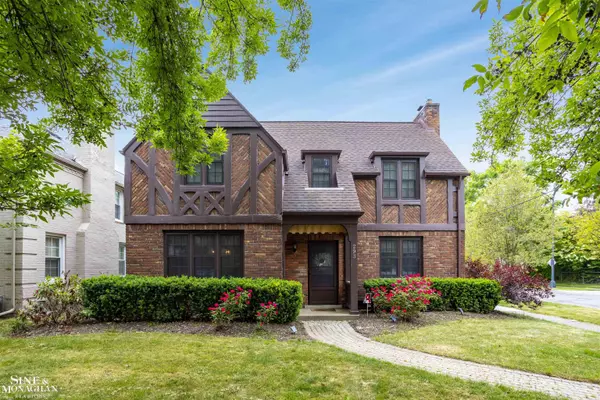 Grosse Pointe Farms, MI 48236,293 Moran