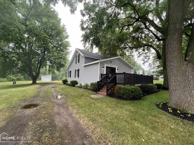 519 Doyle Rd, Laingsburg, MI 48848