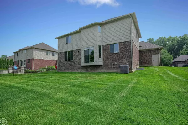 Macomb Twp, MI 48044-1747,22119 Sturgeon River Drive