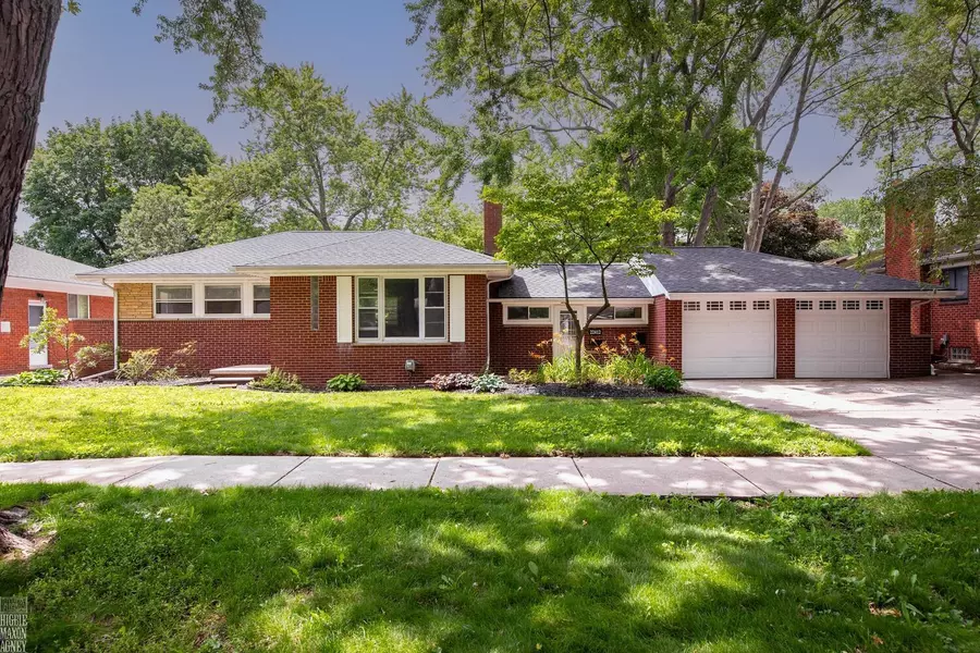 22412 Rosedale Street, Saint Clair Shores, MI 48080