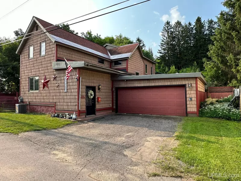 264 Hill Street, Ishpeming, MI 49849