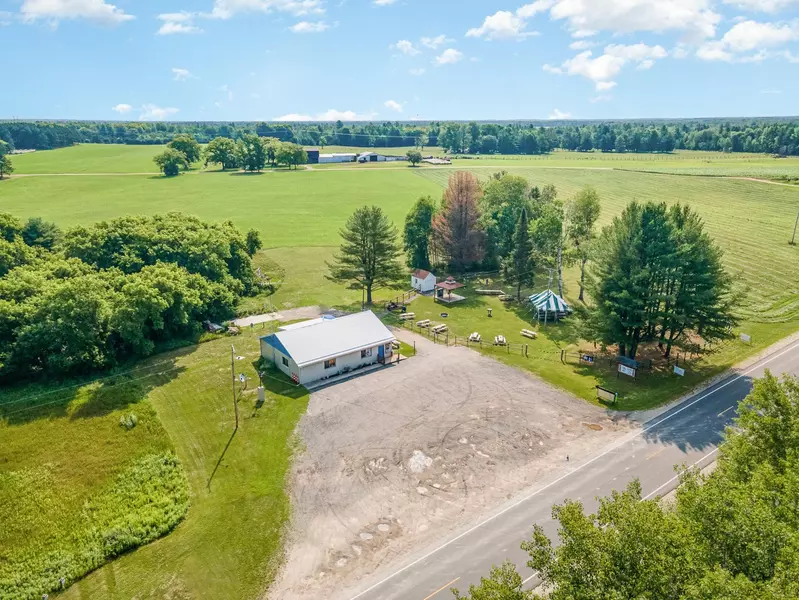 5827 M-76 Road, West Branch, MI 48661