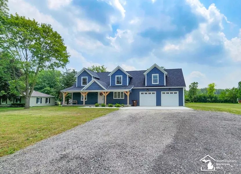 5750 Carleton Rockwood Road, South Rockwood, MI 48179