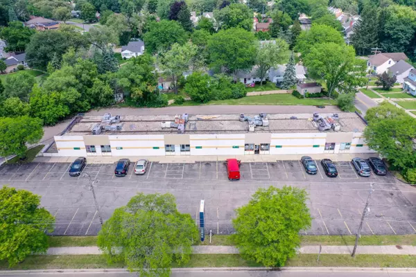 2710 W Court Street, Flint, MI 48503