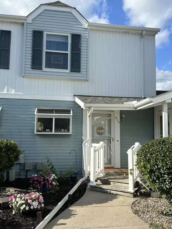 915 E Harbor View, Bay City, MI 48706