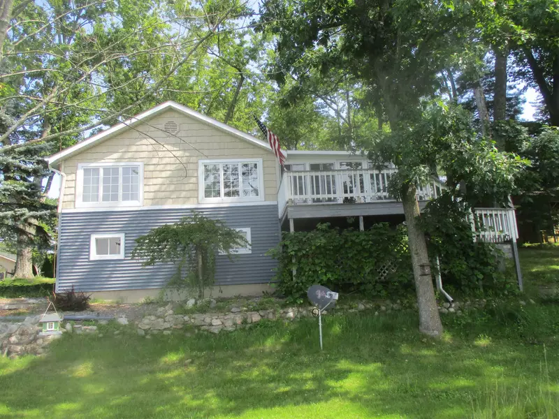 3236 VanDeusen Road, Harrison, MI 48625