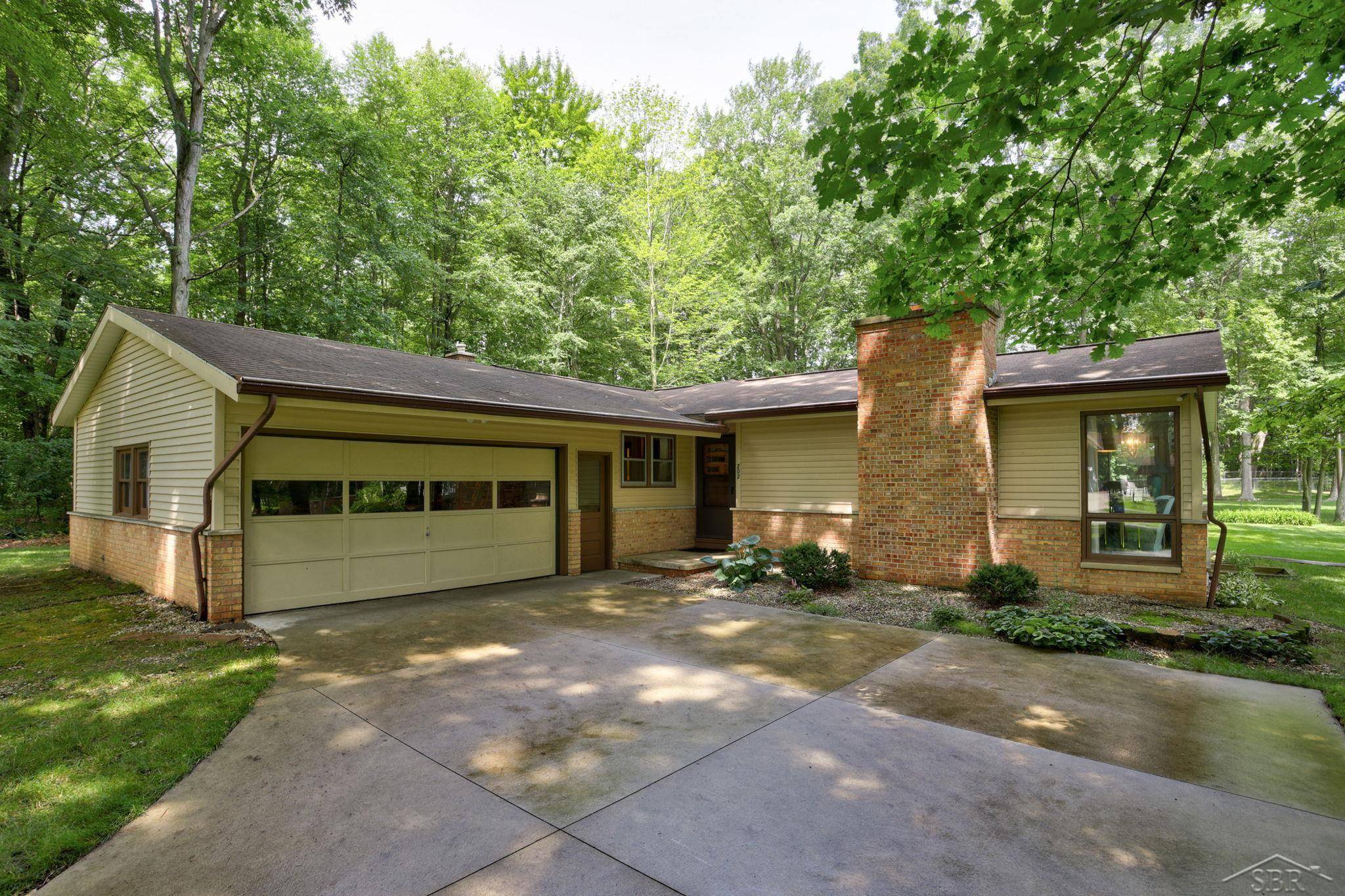 202 S Spring Street, Midland, MI 48640