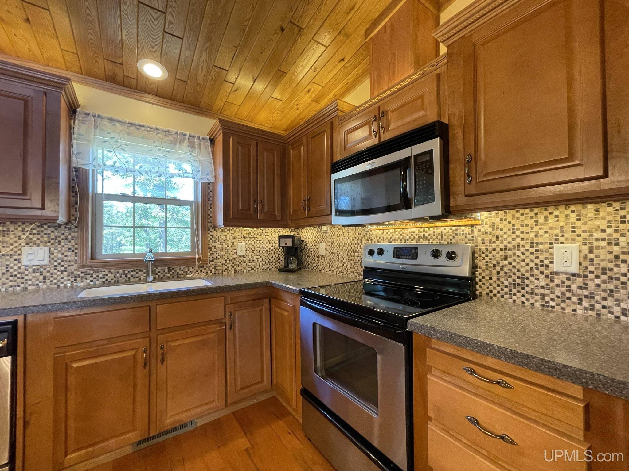 Watton, MI 49970,12282 N Randolph Road