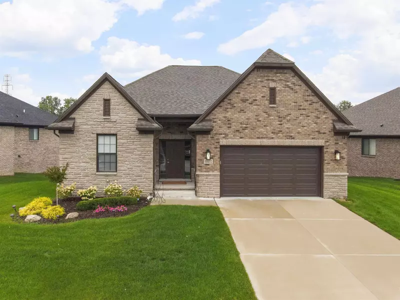 55172 Hanford Court, Shelby Twp, MI 48316