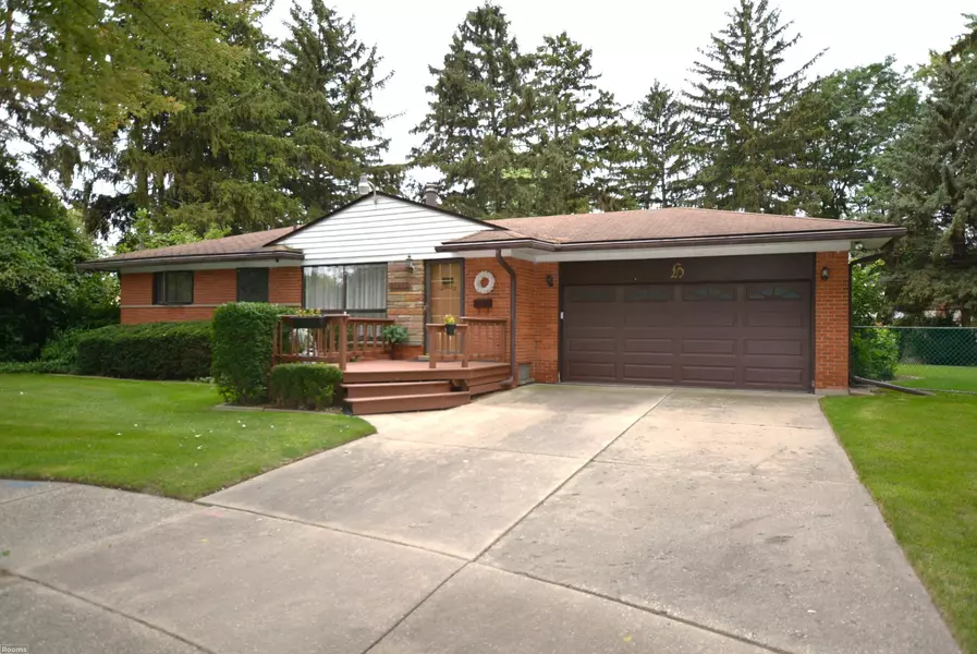 35563 Cordova Court, Clinton Township, MI 48035