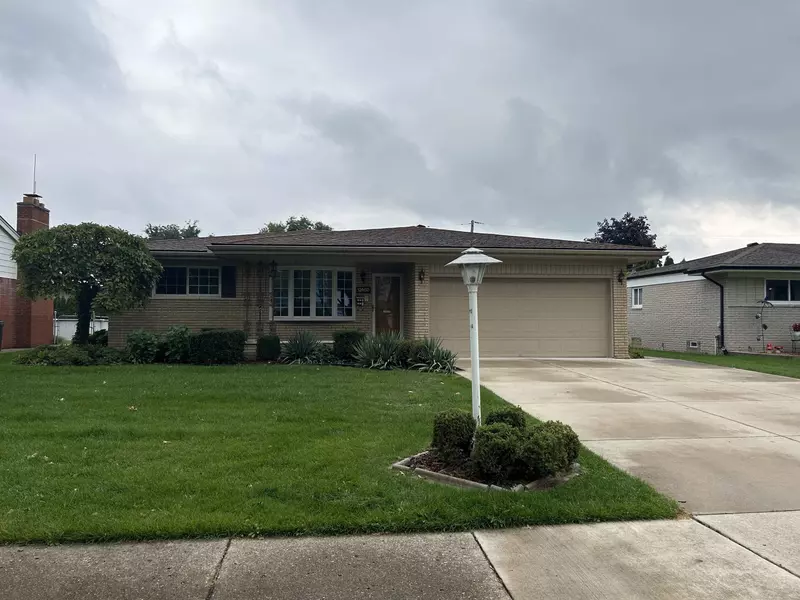 12460 Fleet Court, Sterling Heights, MI 48312