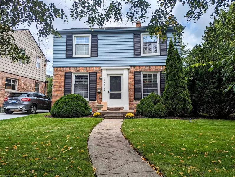 1488 Brys Street, Grosse Pointe Woods, MI 48236