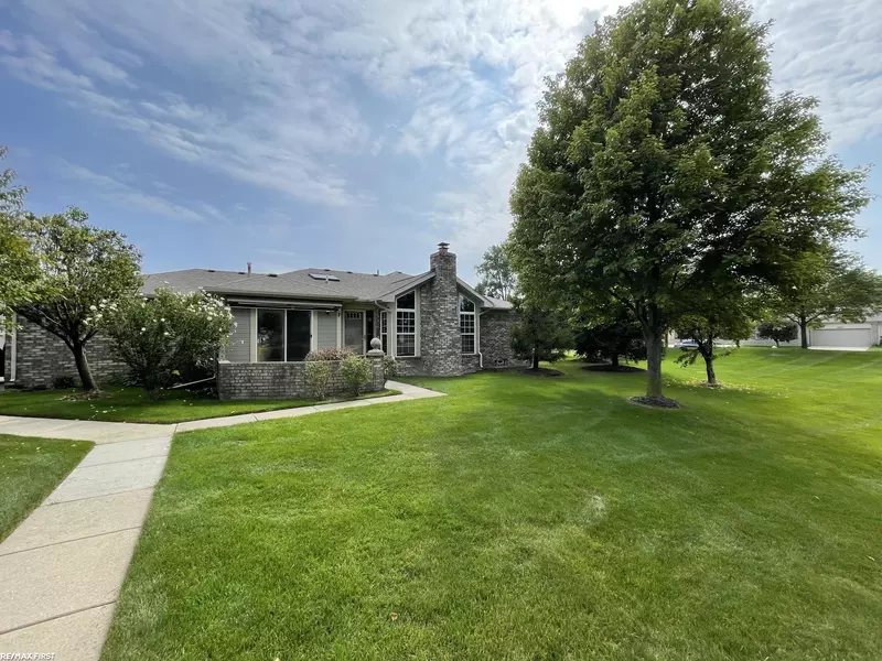 50147 Sebring Court, Macomb, MI 48044