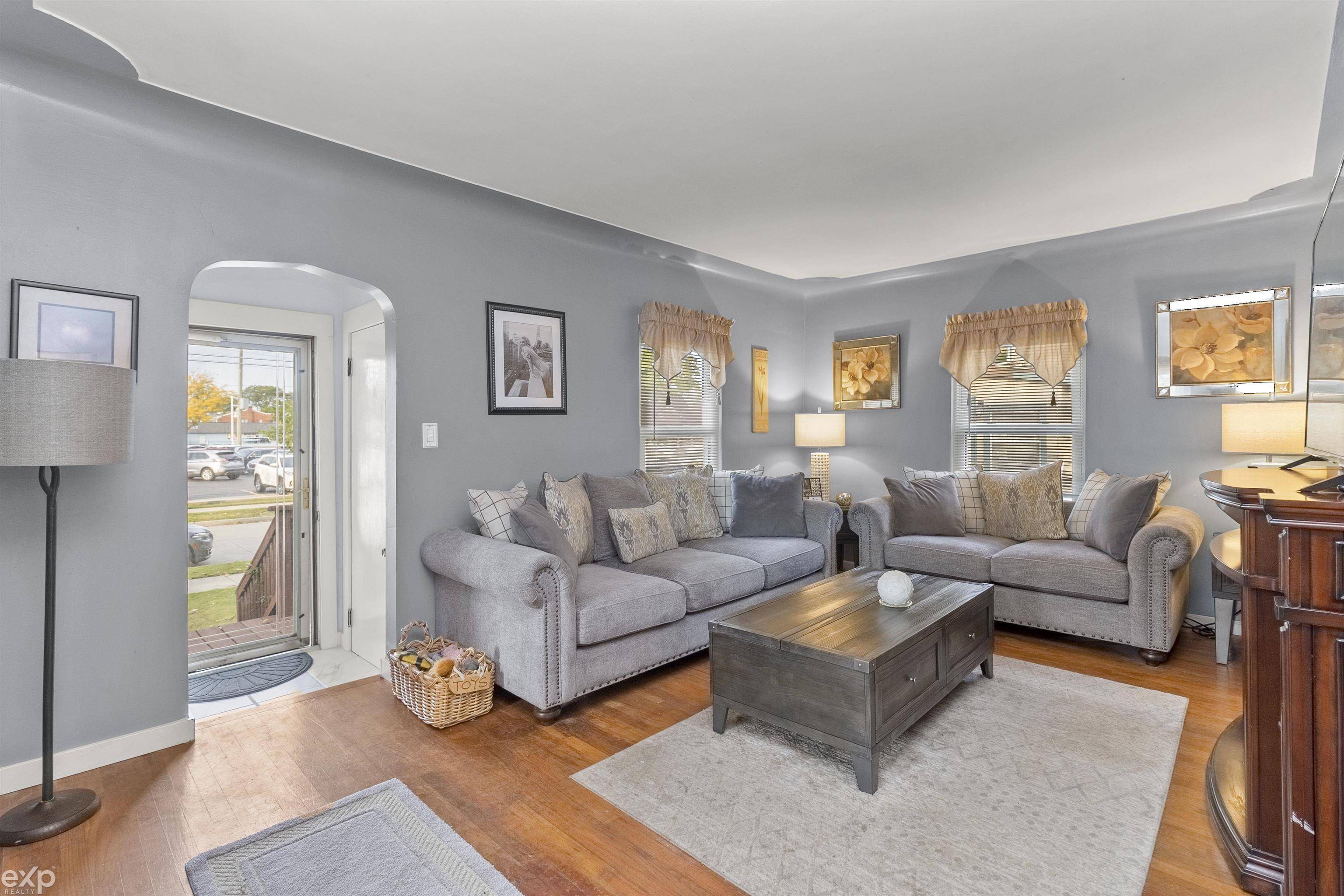 Saint Clair Shores, MI 48080,22800 Stephens St Street
