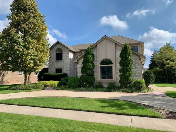 Macomb Twp, MI 48044,49470 Parkside Court