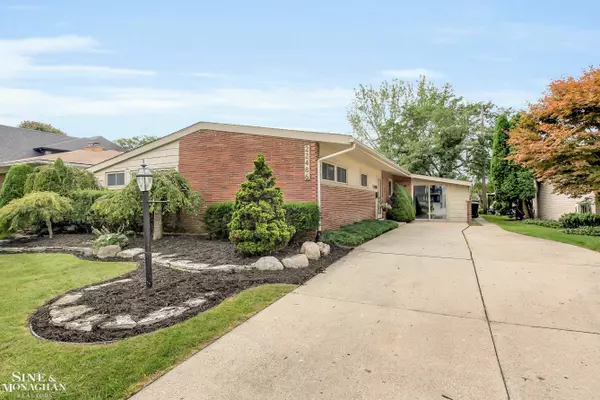 Saint Clair Shores, MI 48081,22486 Ardmore Park Drive