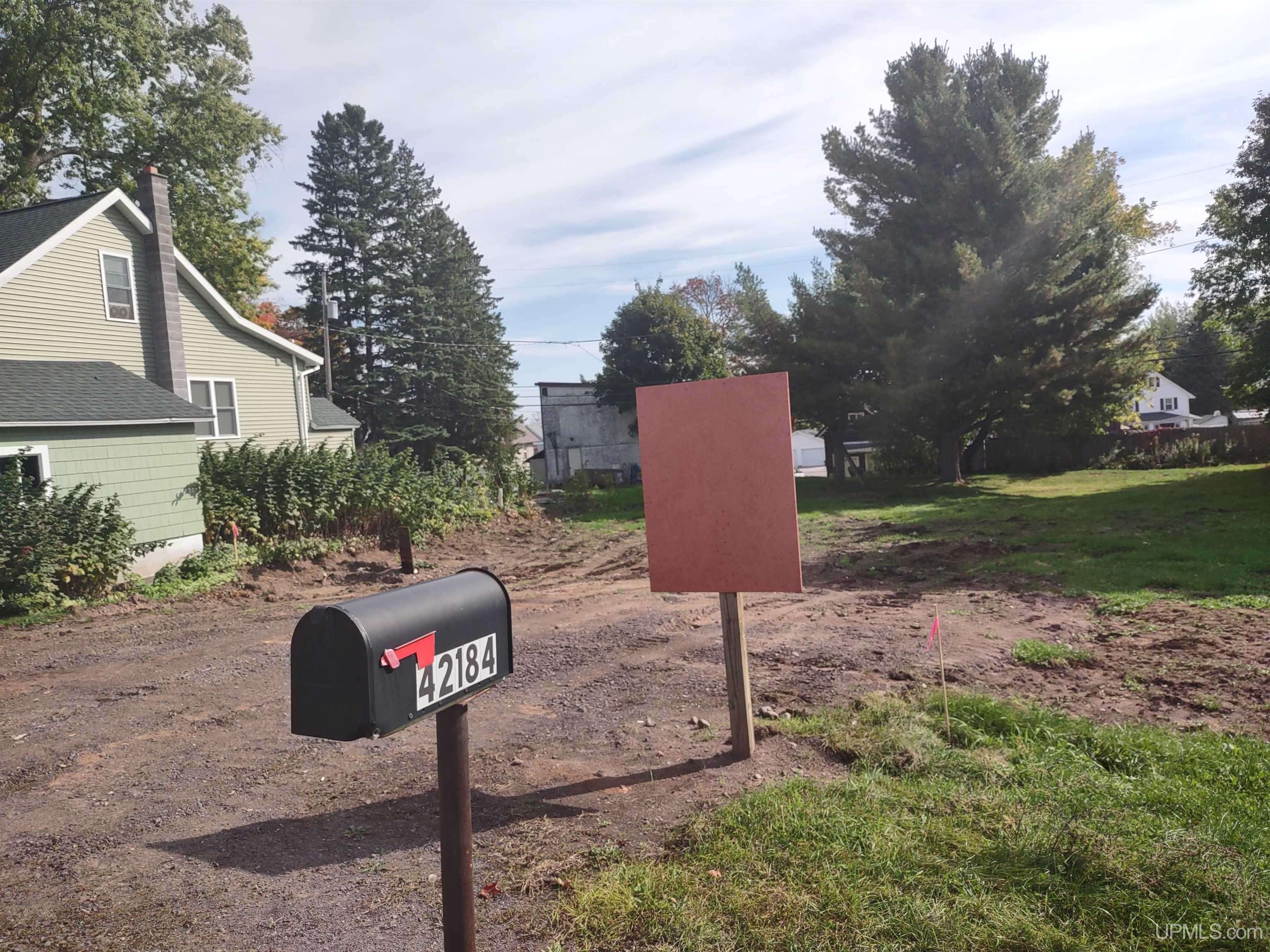 Chassell, MI 49916,42184 N Hancock Street
