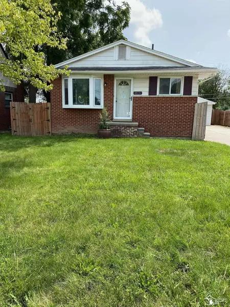 14731 Pennsylvania Road, Riverview, MI 48193