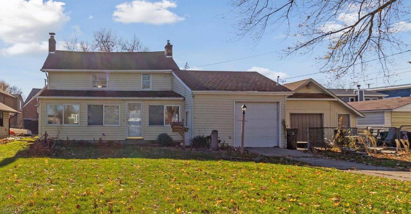 Saint Clair Shores, MI 48081,22464 Beach Street