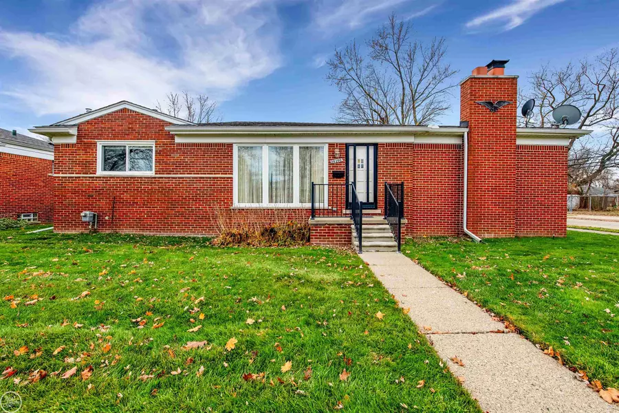 20100 Sunnyside Street, Saint Clair Shores, MI 48080