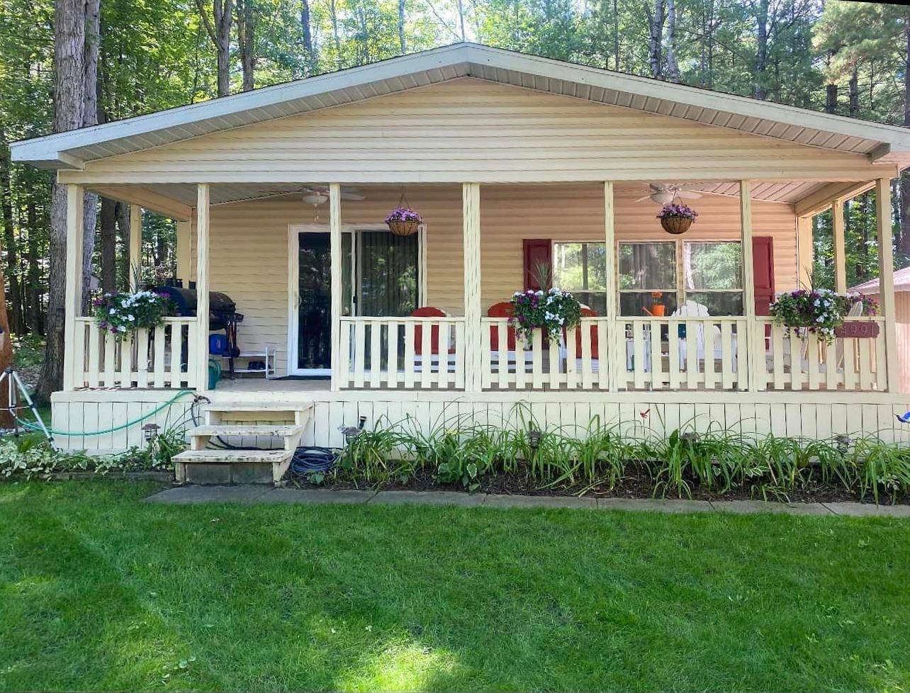 4991 Queens Way Drive, Gladwin, MI 48624