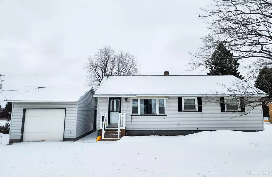 150 N Daisy Street, Ishpeming, MI 49849