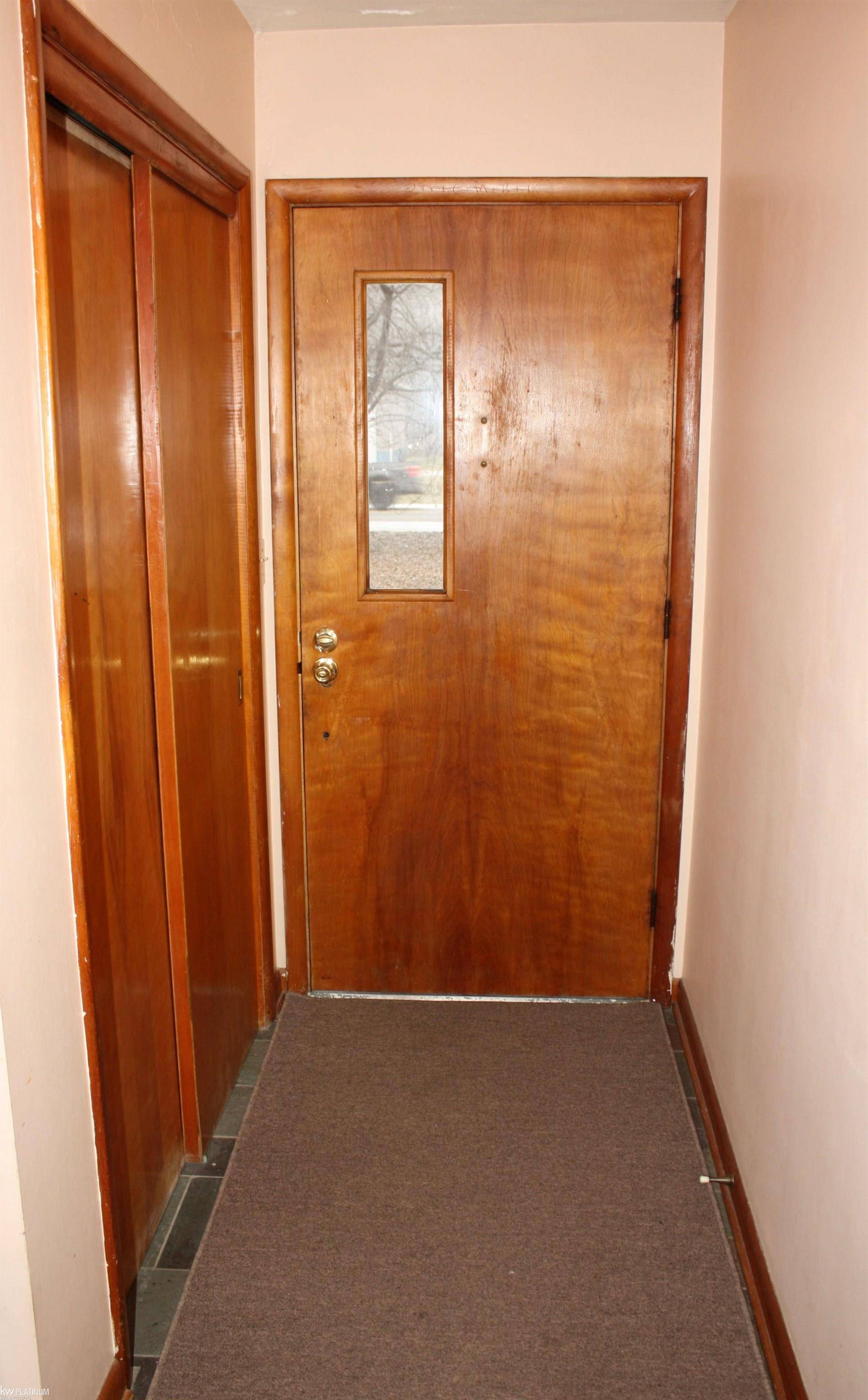 Fort Gratiot, MI 48059,4348 Pine Grove Avenue