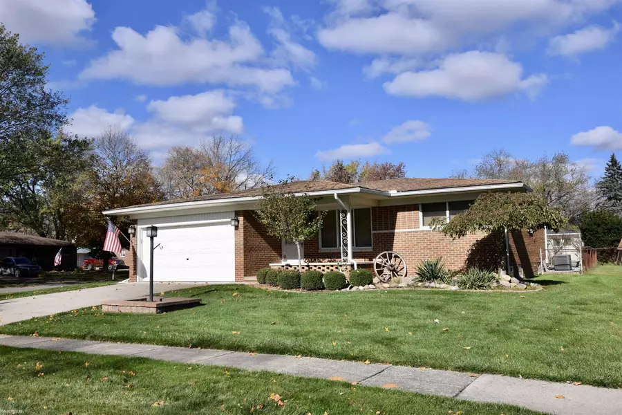 34609 Channing Way, New Baltimore, MI 48047