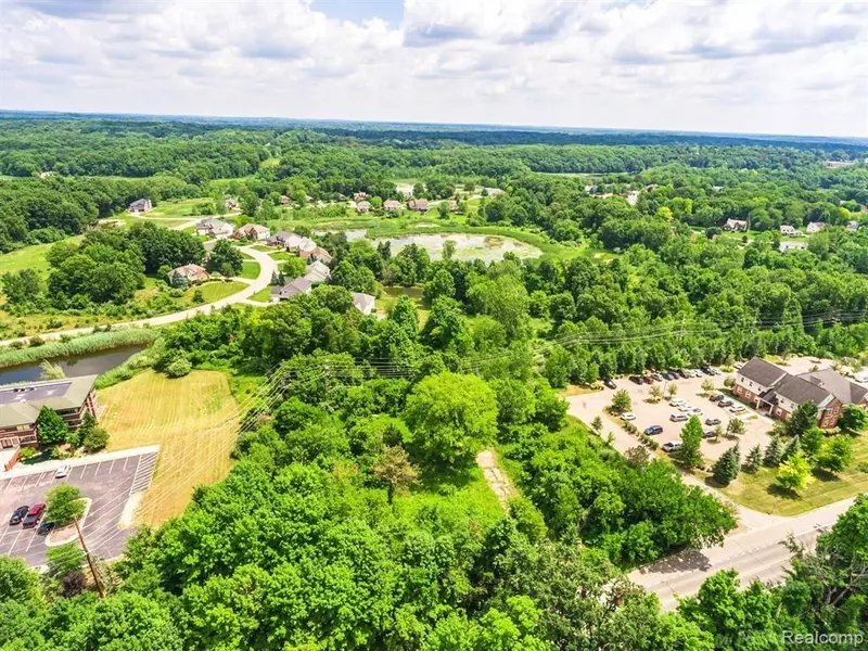 1646 N Milford Road, Milford Twp, MI 48381